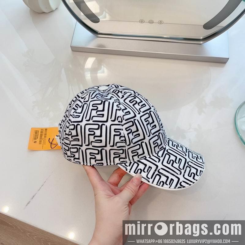 Fendi Hat dx58