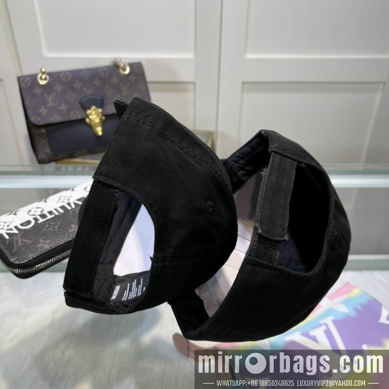 Balenciaga Hat dx118