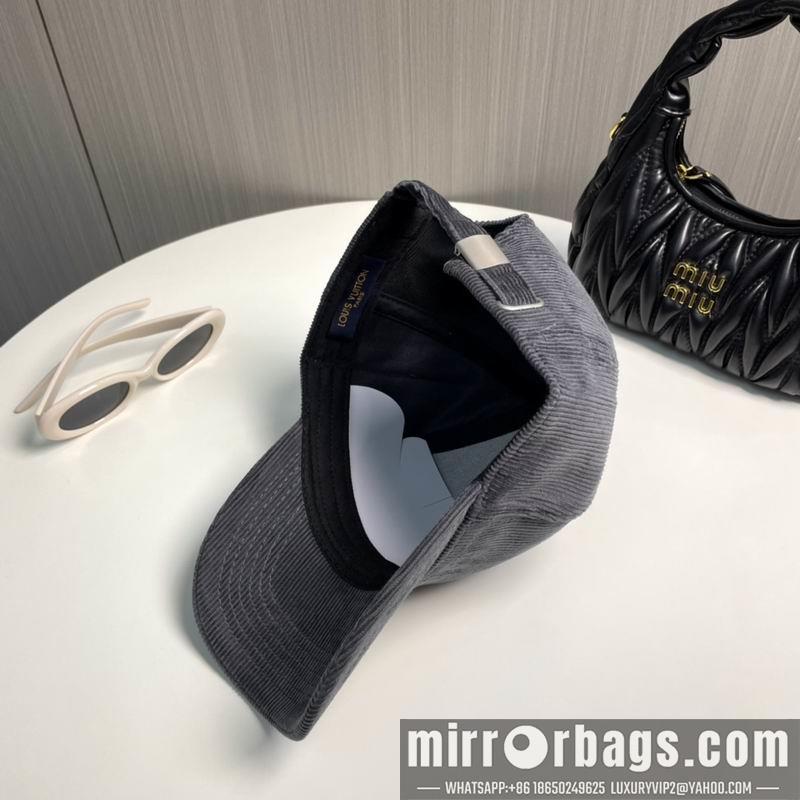 LV Hat dx113