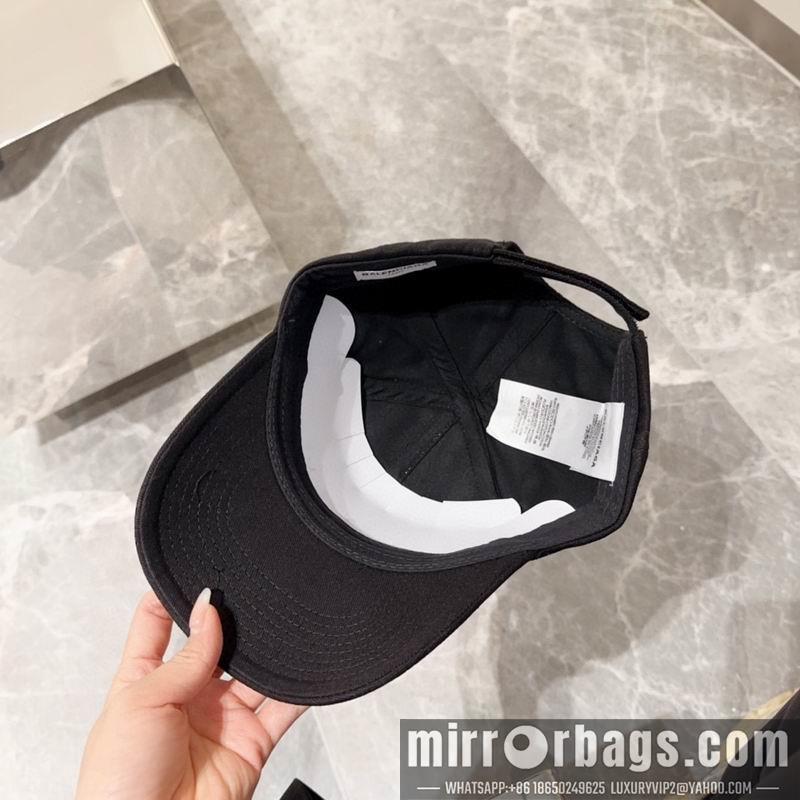 Balenciaga Hat 122802