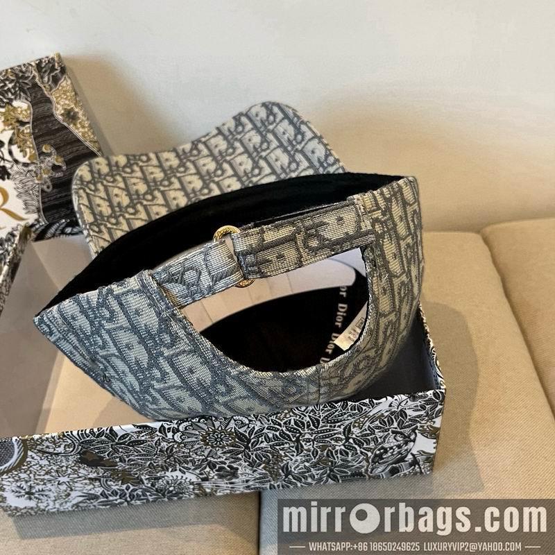 Dior Hat dx19