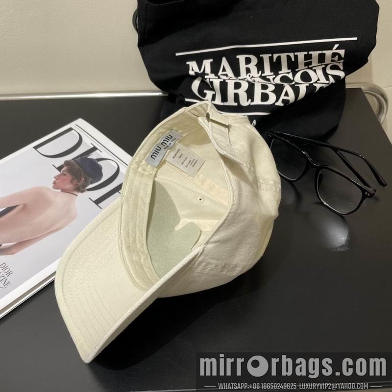 MiuMiu Hat 042701