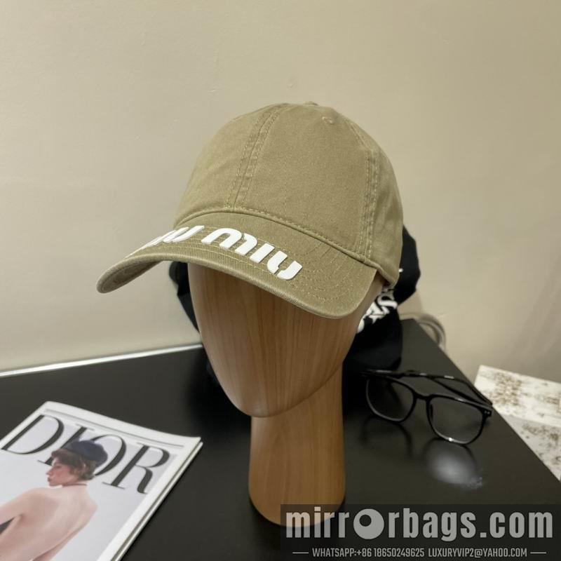MiuMiu Hat 042701