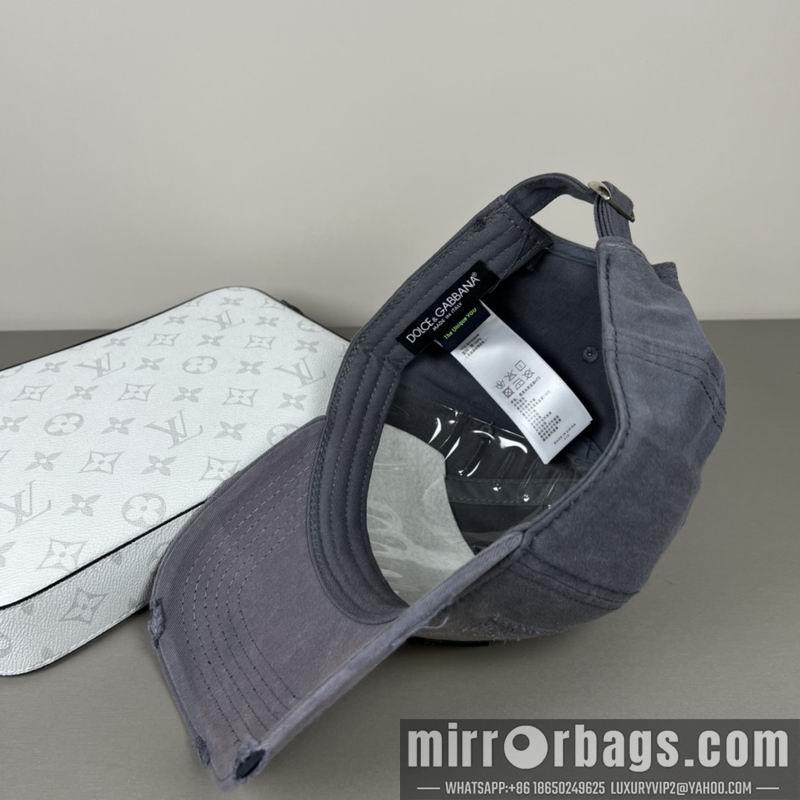 DG Hat dx21