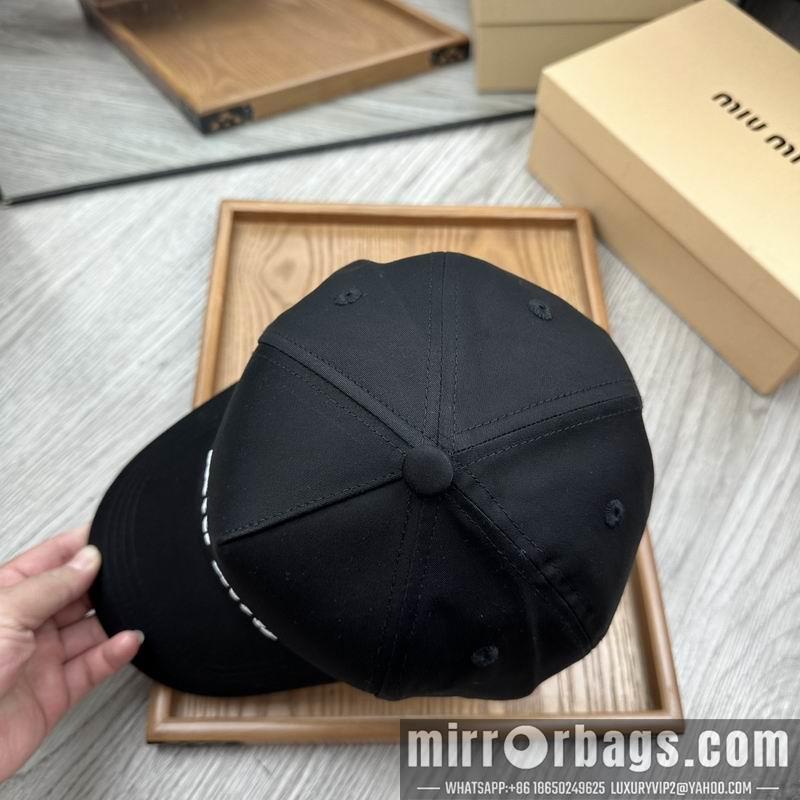 Miumiu Hat dx60
