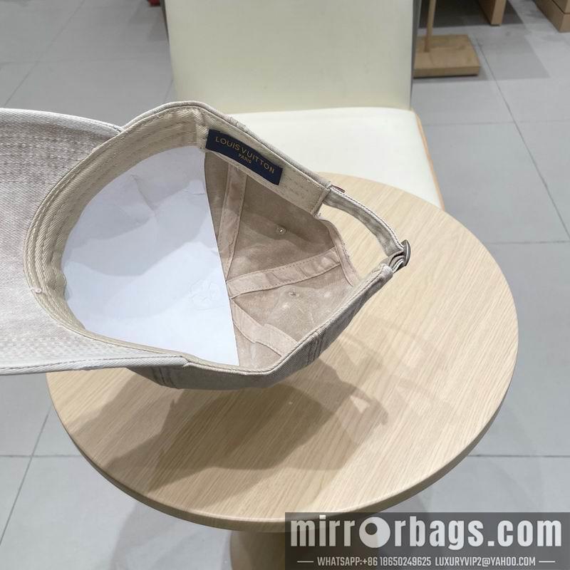 LV Hat 010903