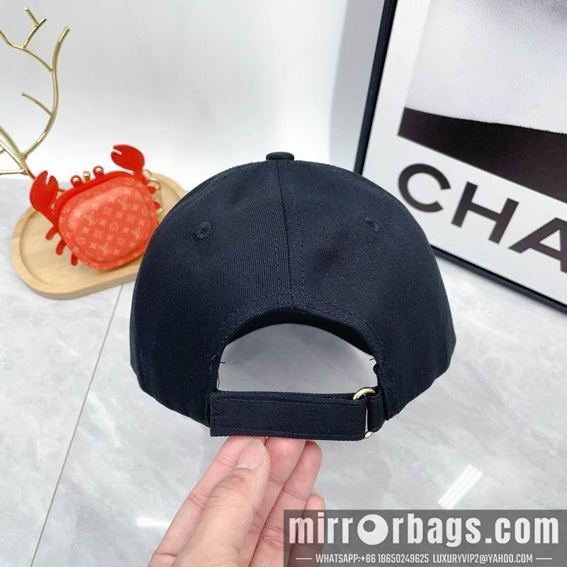 Givenchy Hat dx09