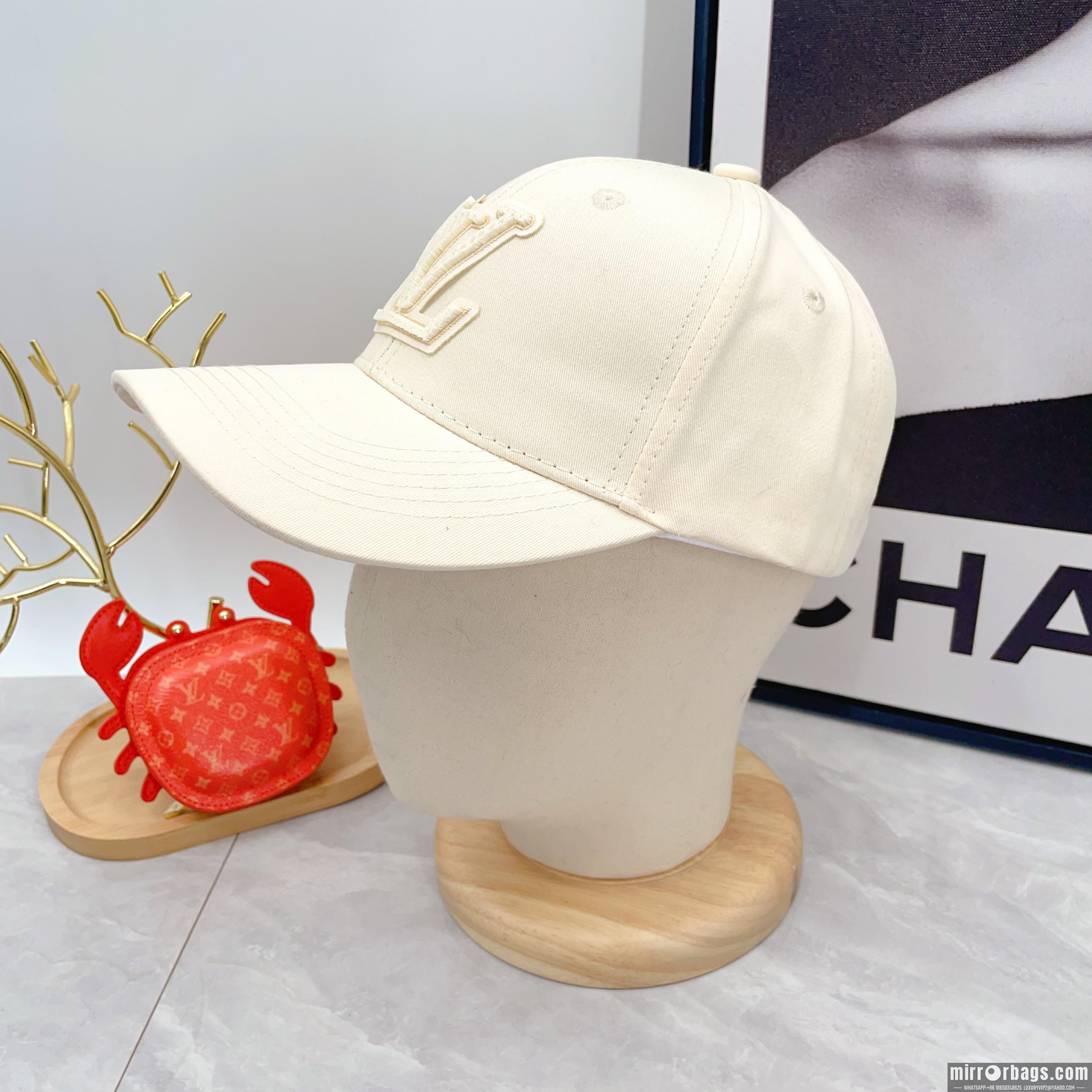 LV Hat dx04
