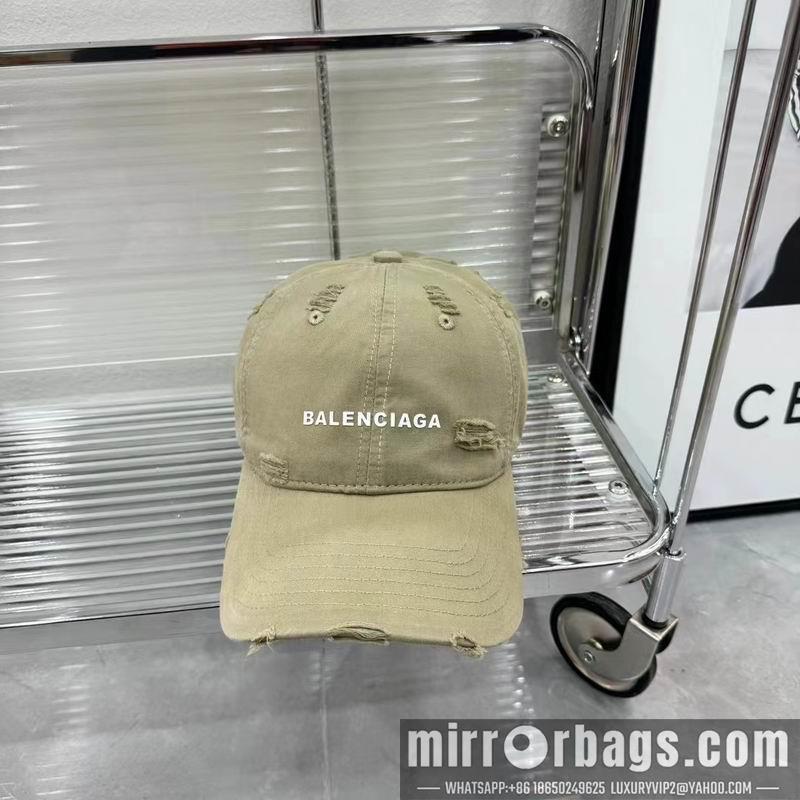Balenciaga Hat dx38