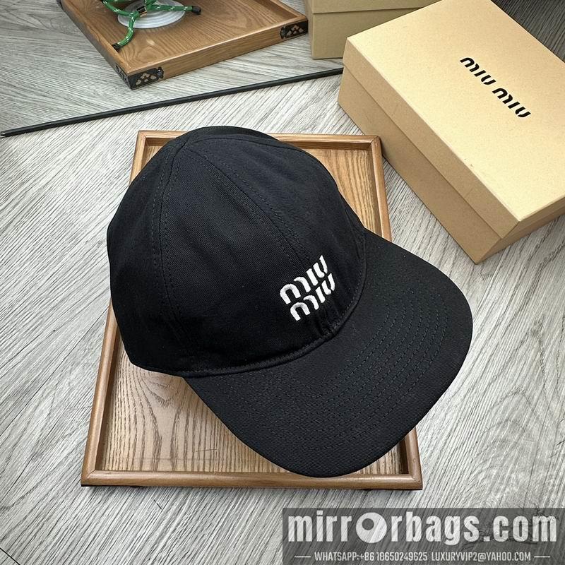 Miumiu Hat dx62