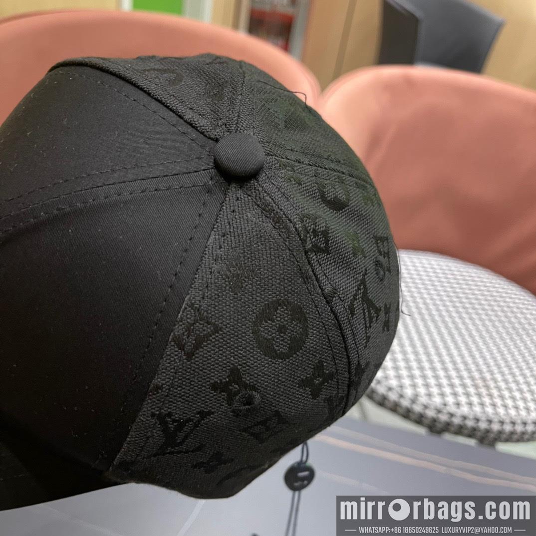 LV Hat 080201