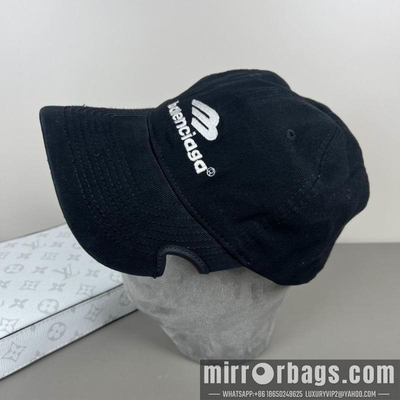 Balenciaga Hat dx28