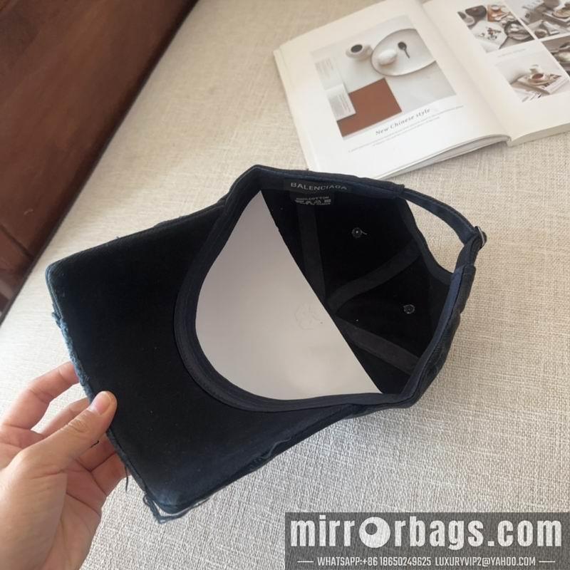 Balenciaga Hat 010902