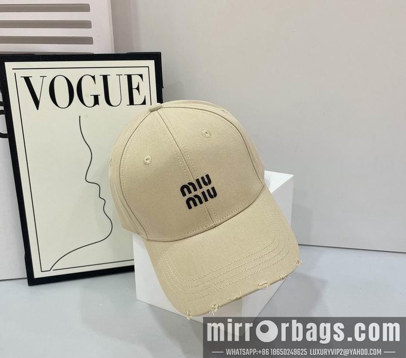 Miumiu Hat hm03
