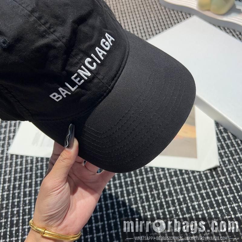 Balenciaga Hat dx24