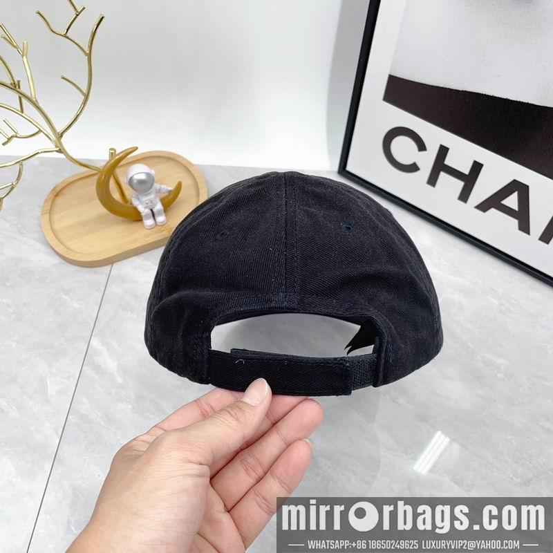 Balenciaga Hat dx50