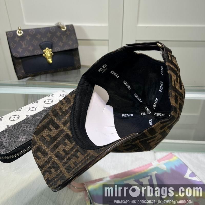 Fendi Hat dx63