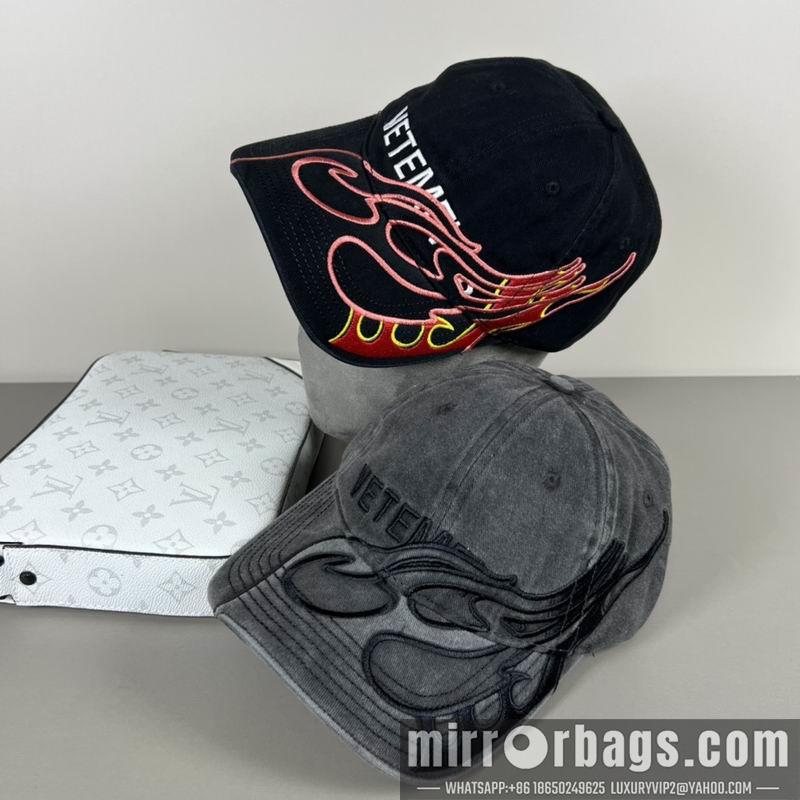 Vetements Hat dx01