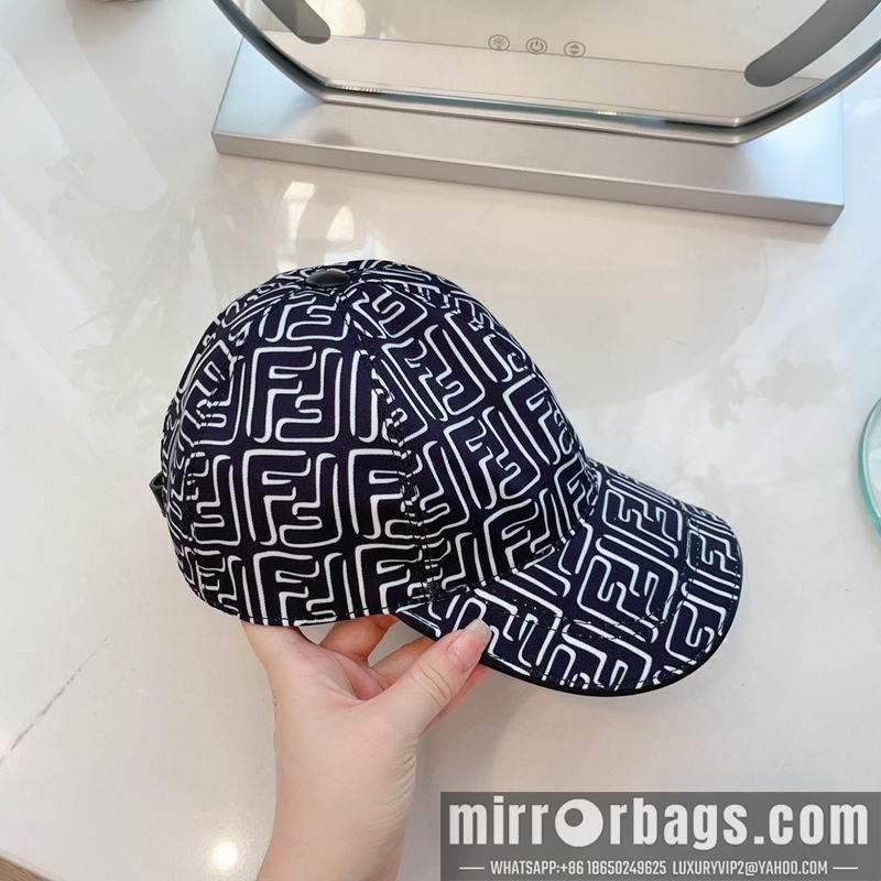 Fendi Hat dx58