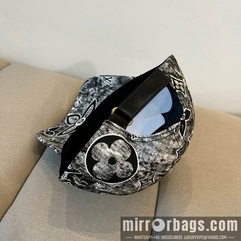 LV Hat dx39