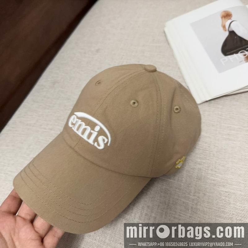 Emis Hat dx05