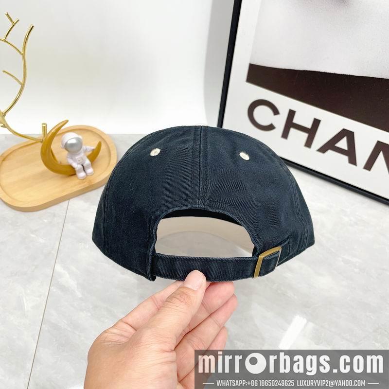 Chanel Hat dx38