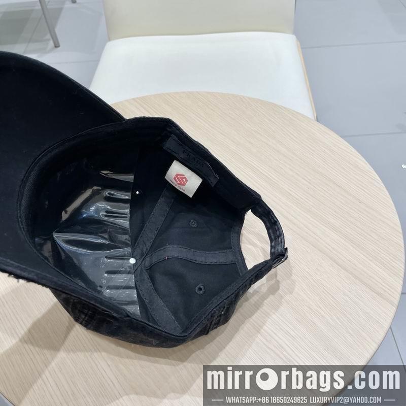 Prada Hat 021002