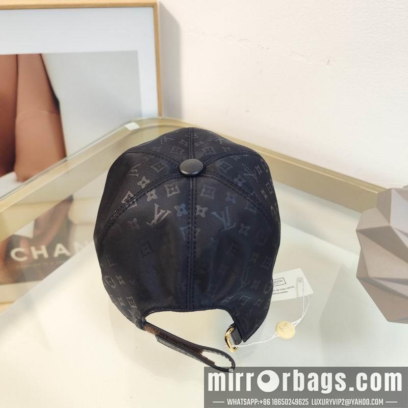 LV Hat dx113