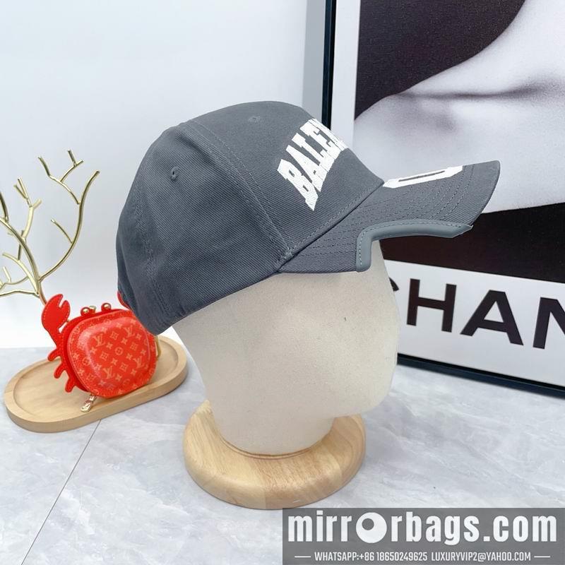 Balenciaga Hat dx124