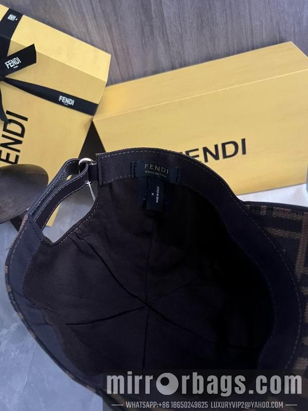 Fendi Hat dx81