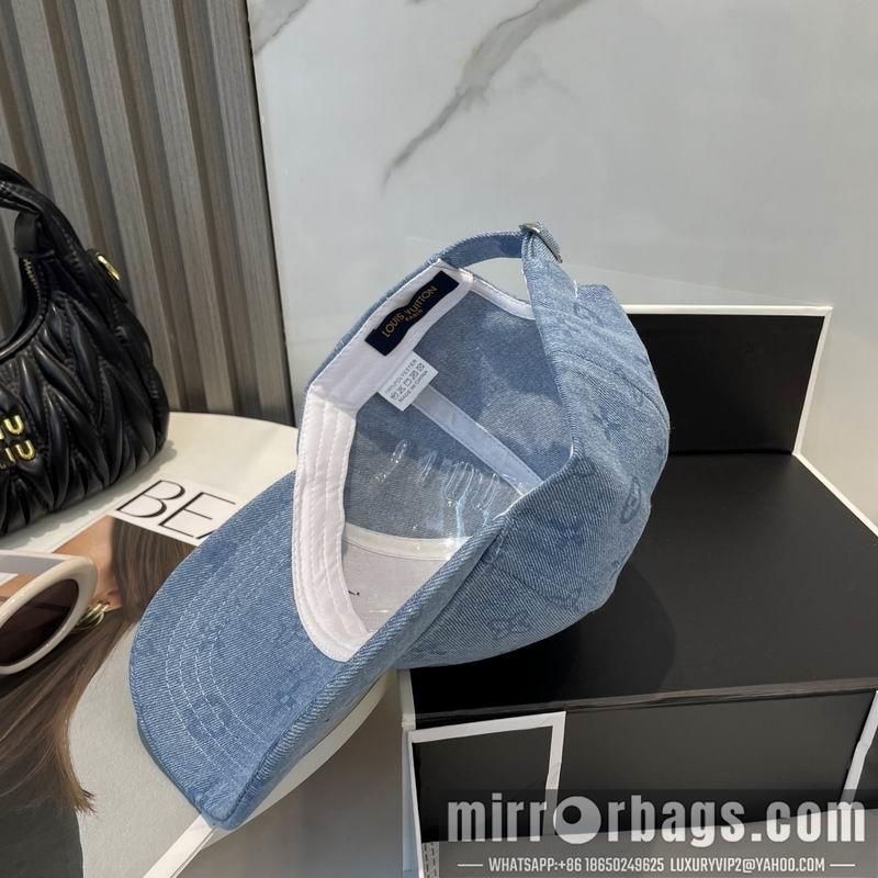 LV Hat dx70