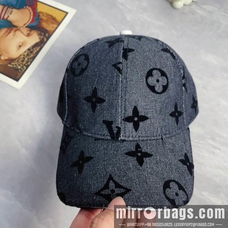 LV Hat dx32