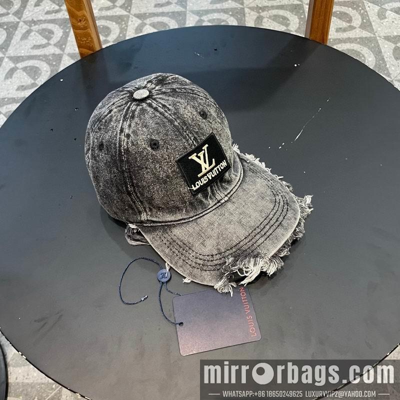 LV Hat 030982