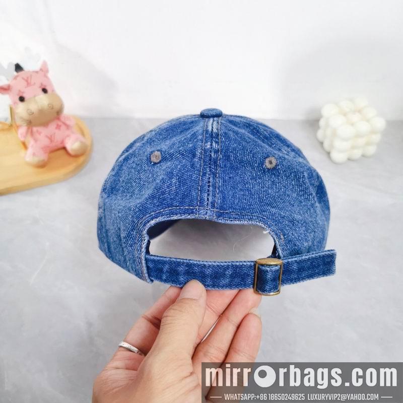 Celine Hat dx17