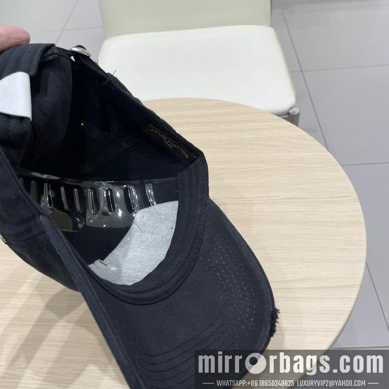 LV Hat 041405