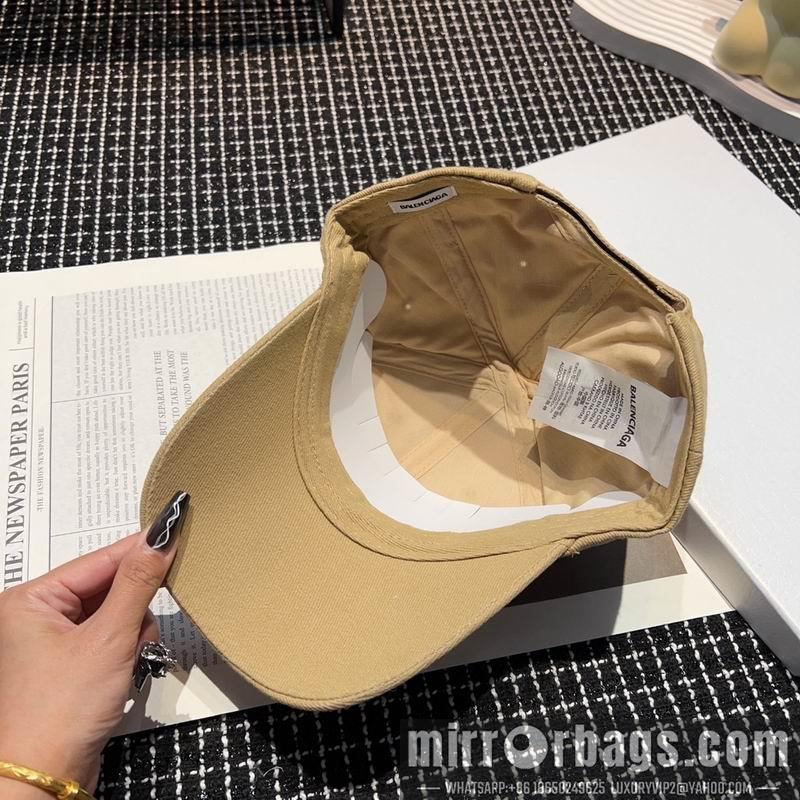 Balenciaga Hat dx14