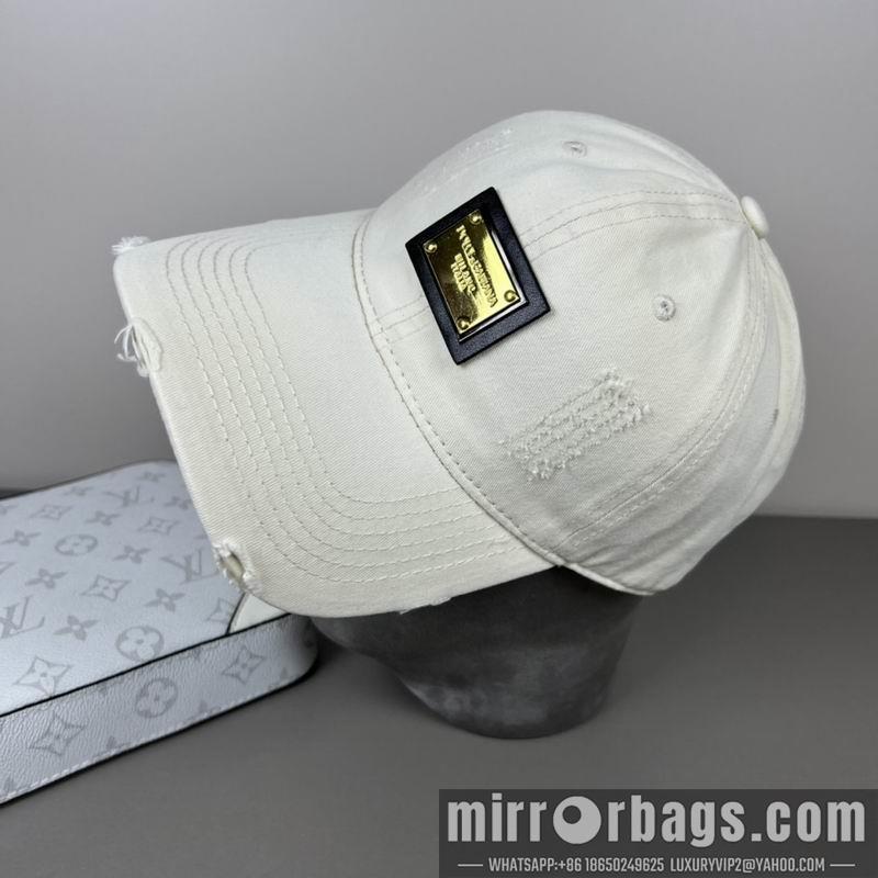 DG Hat dx20
