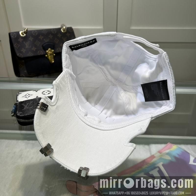 Balenciaga Hat dx60