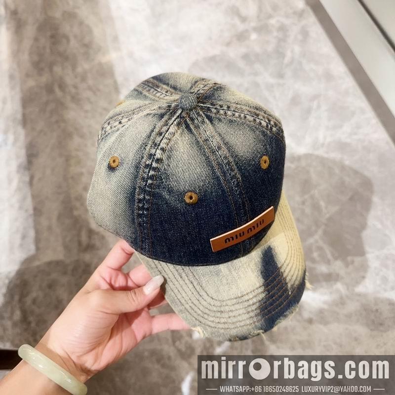 Miumiu Hat 090602