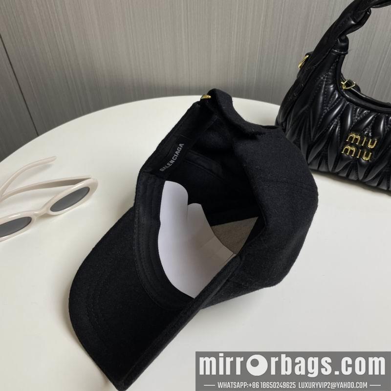 Balenciaga Hat dx113
