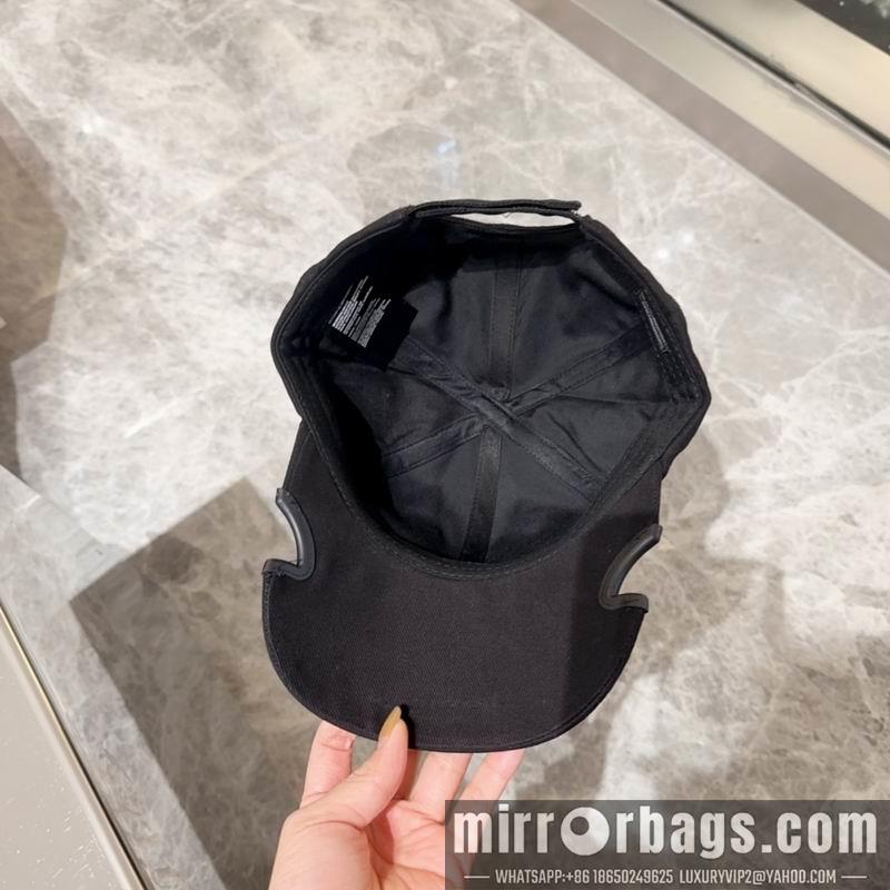 Balenciaga Hat dx55