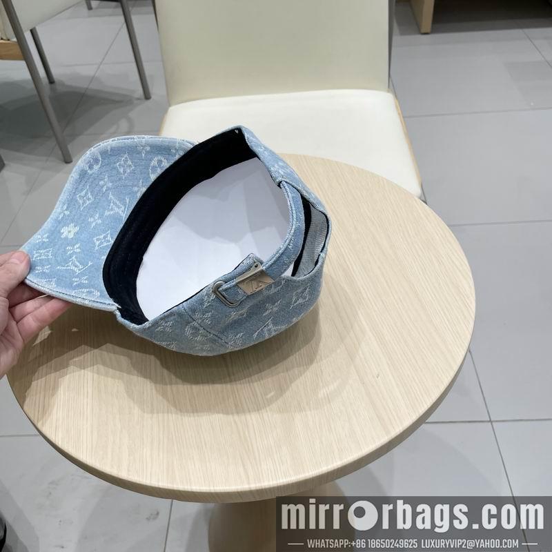 LV Hat 030747