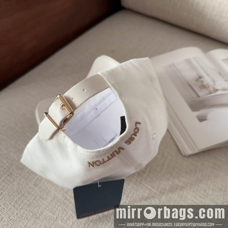 LV Hat dx26