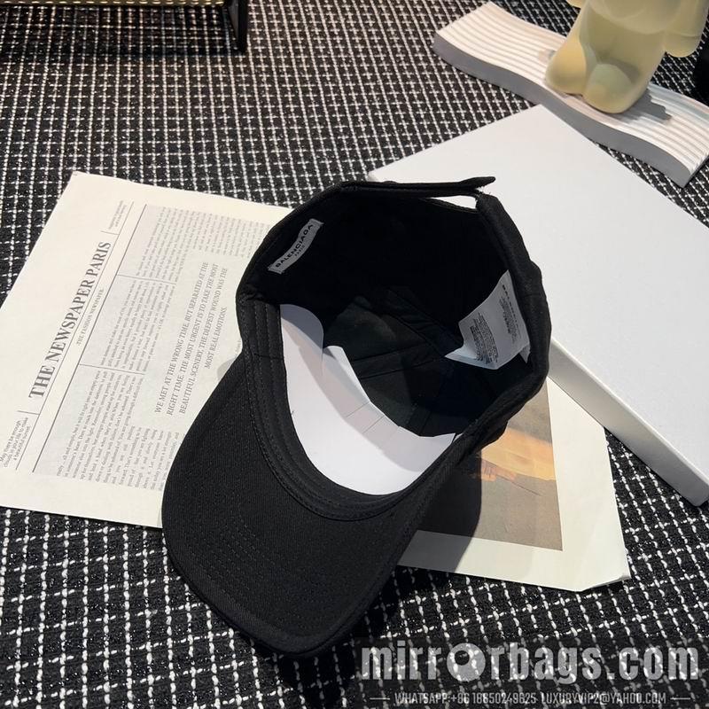 Balenciaga Hat dx25