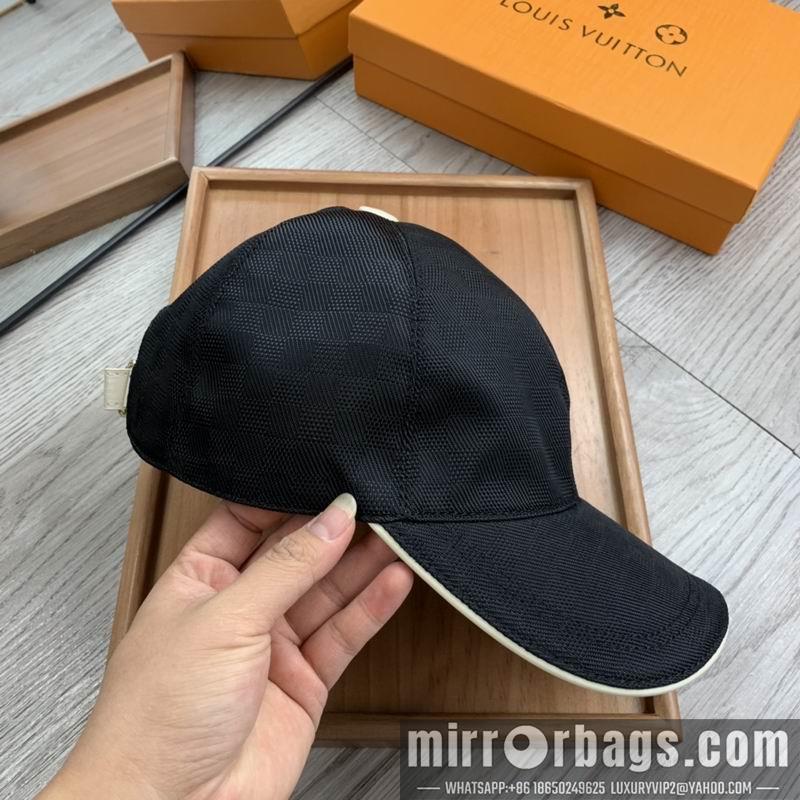 LV Hat dx152