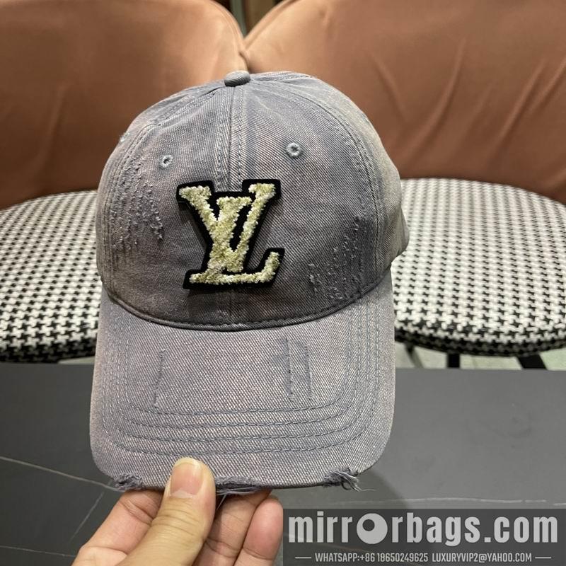 LV Hat 040201