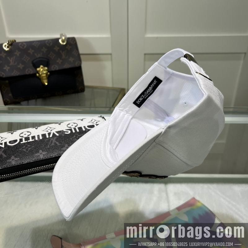 DG Hat dx02