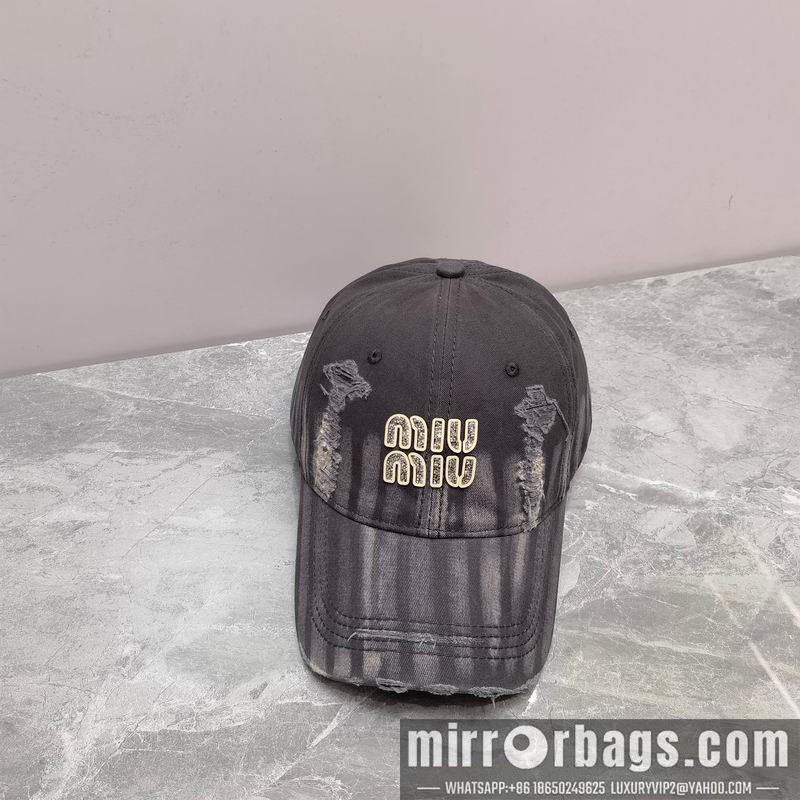 Miumiu Hat dx08