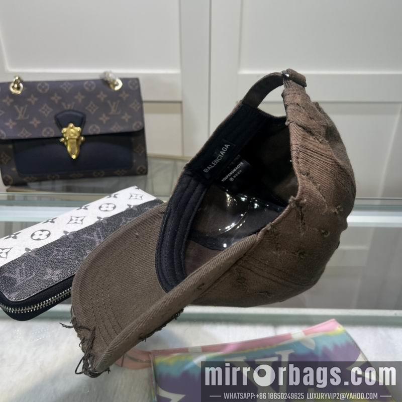 Balenciaga Hat dx84