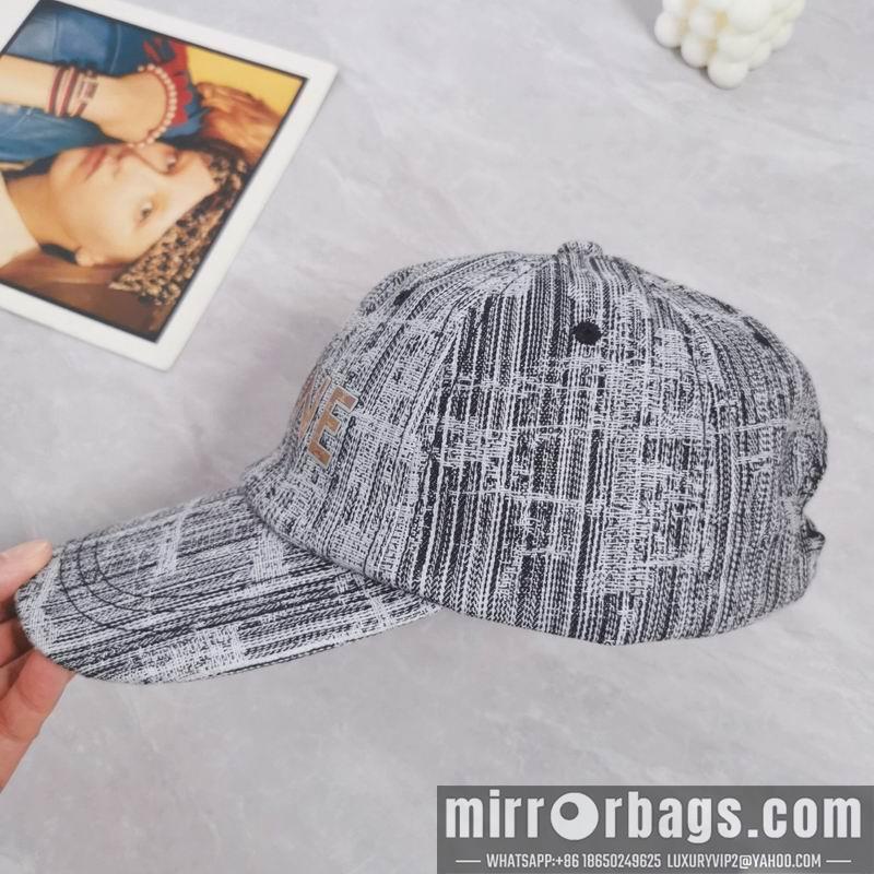 Celine Hat dx15